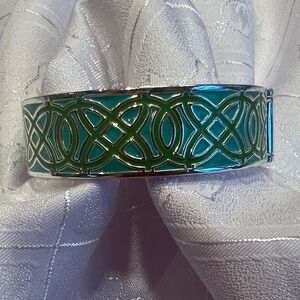 Stella and Dot Green Enamel Celtic Knot Bangle Bracelet